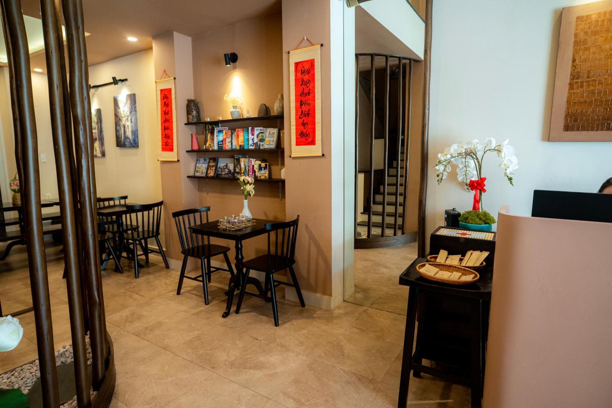 Hemtouch House Hotel Ho Chi Minh-stad Buitenkant foto